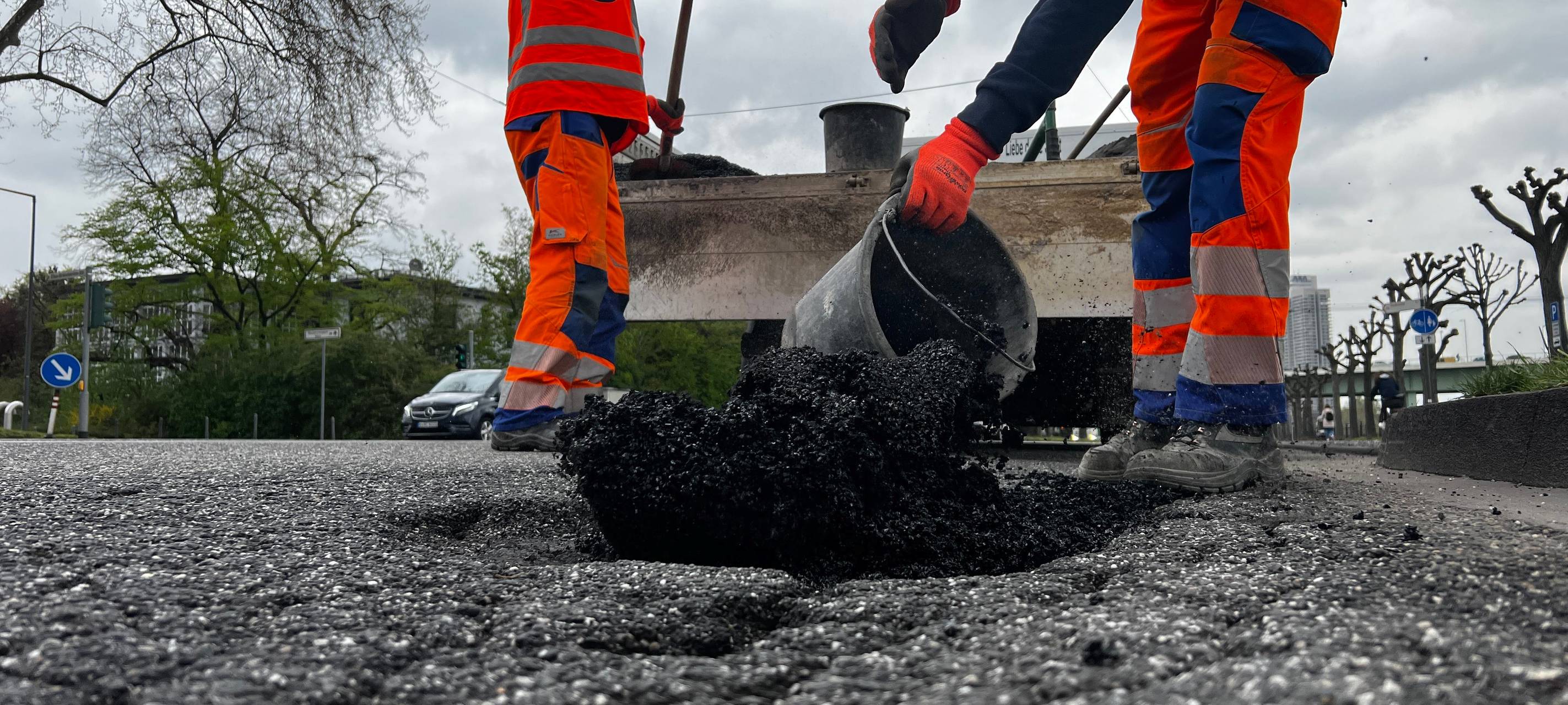 Köln: fast 1.000 Schlaglöcher verfüllt