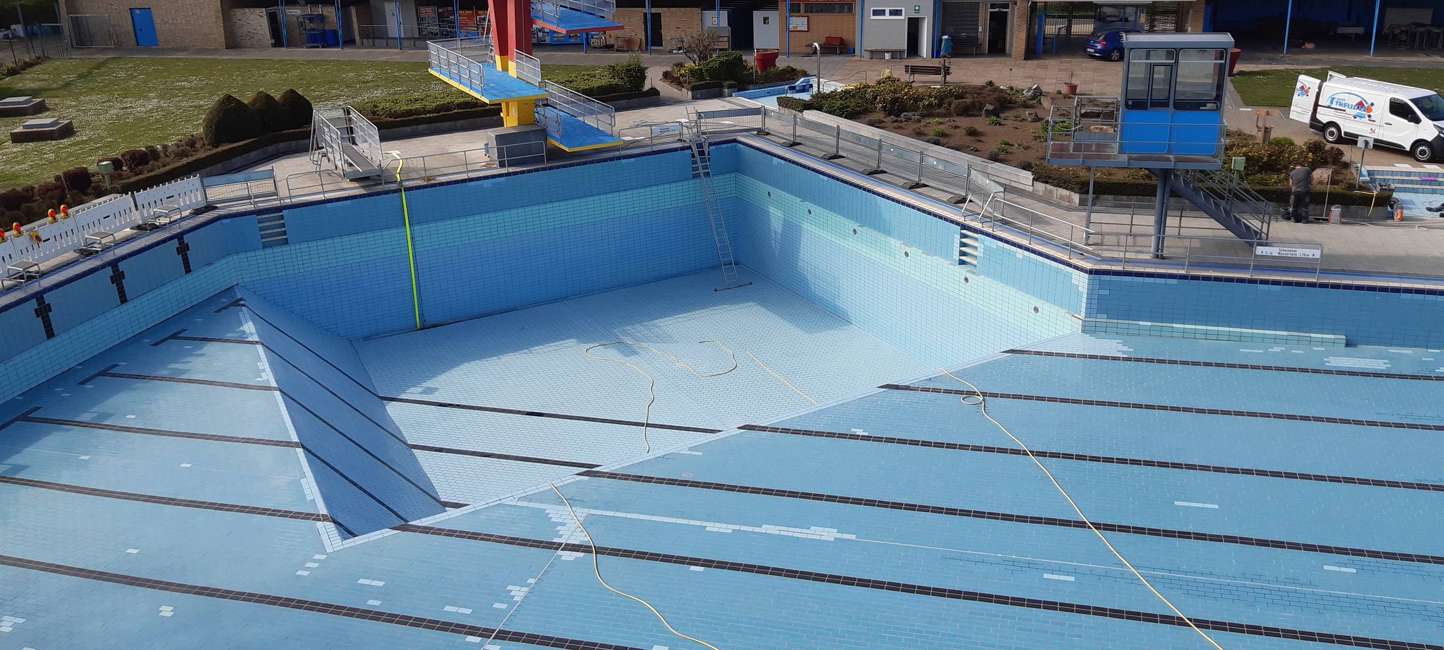 Elsdorf: Saisonvorbereitung im Freibad - Eröffnung Mitte Mai