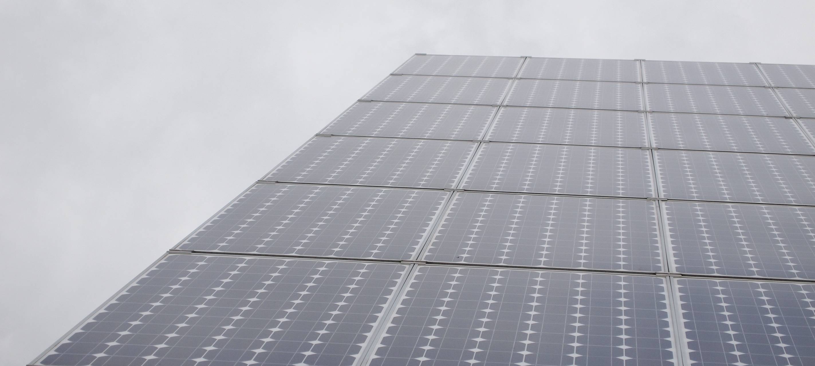 Kerpen/Elsdorf: Neuer Tagebau-Solarpark in Betrieb