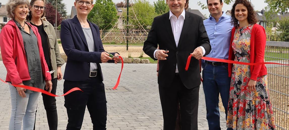 Pulheim: Schulhof und Gebäude eingeweiht
