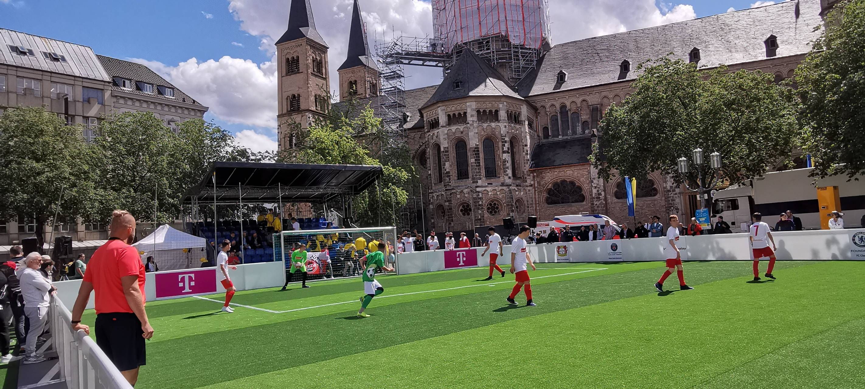 Bergheim: Schüler kicken für den FC