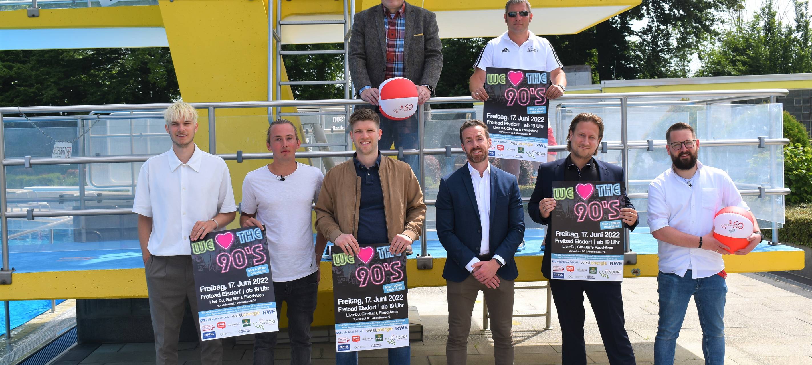 Elsdorf: Party im Freibad