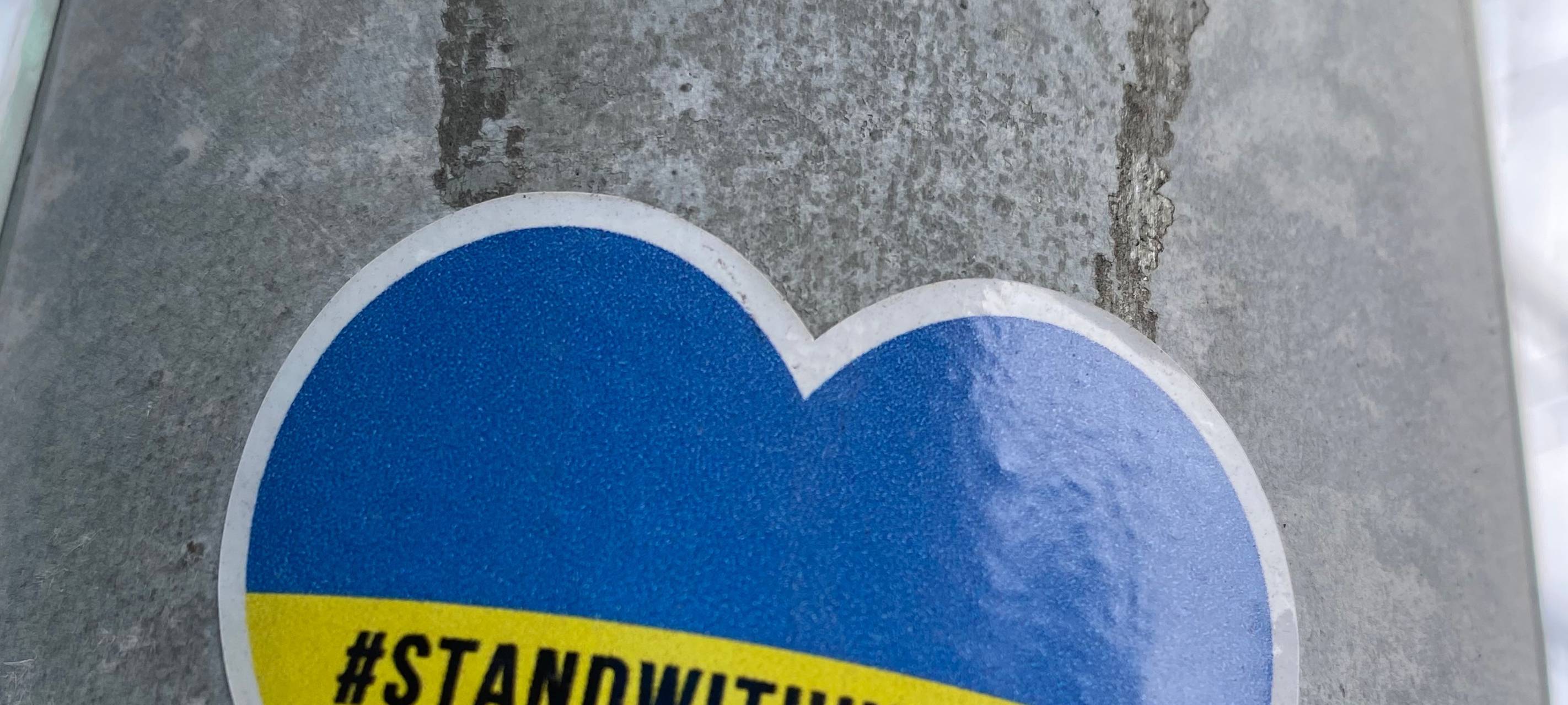 Köln: Blau-Gelbes Kreuz spendet Millionen für Ukraine-Hilfe