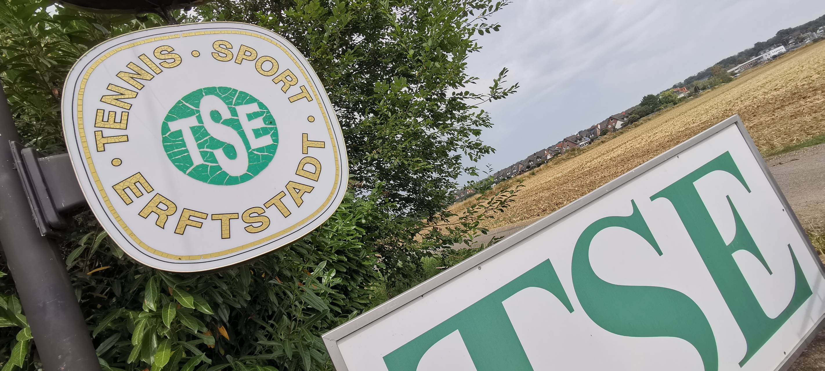 Erftstadt: Tennisverein verklagt Land NRW
