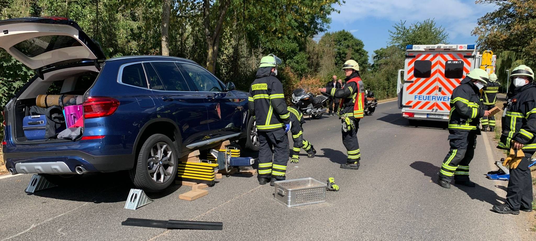 Erftstadt: SUV schleift Radfahrerin mit