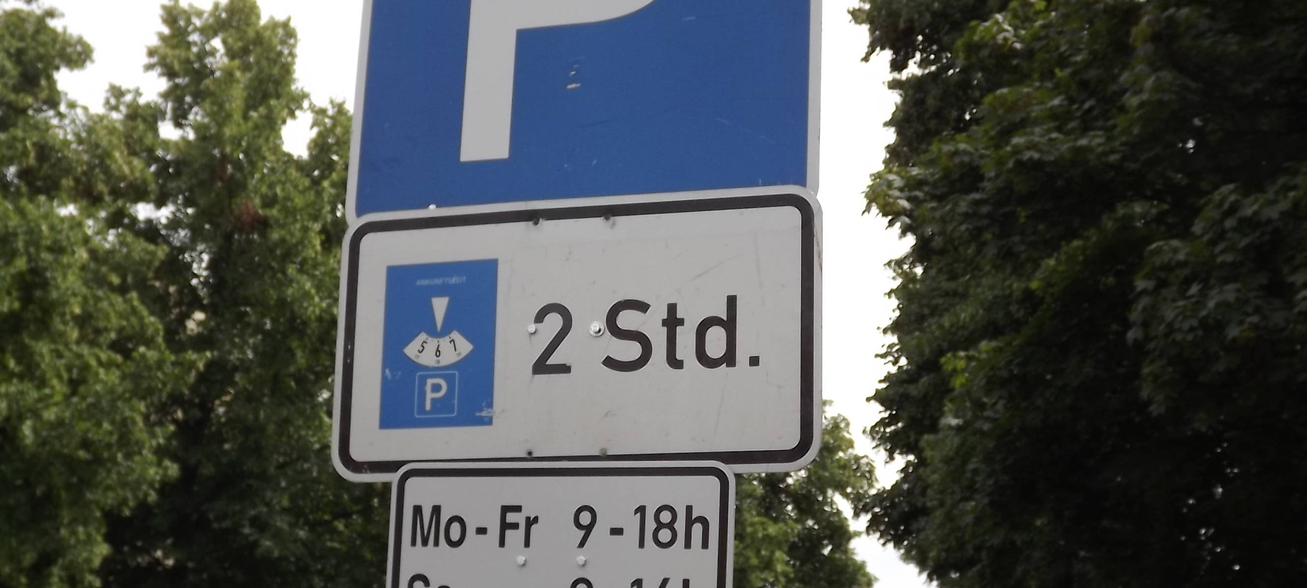 Pulheim: Parkscheibenpflicht soll Situation verbessern