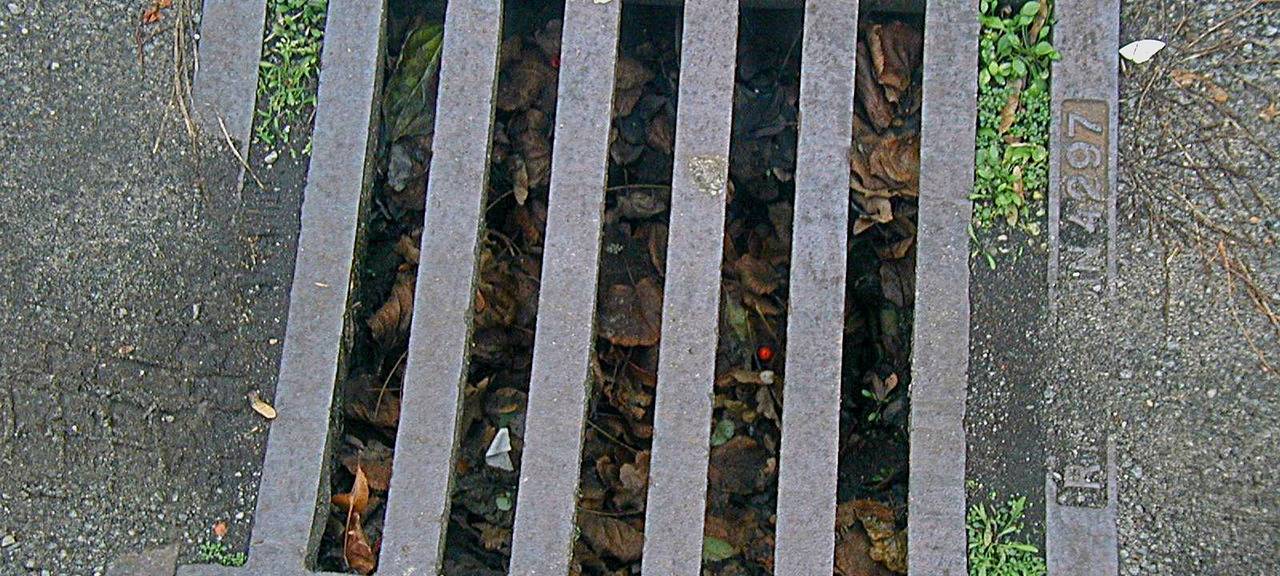 Kerpen: Einwohner sollen Gullydeckel nicht mehr zuparken