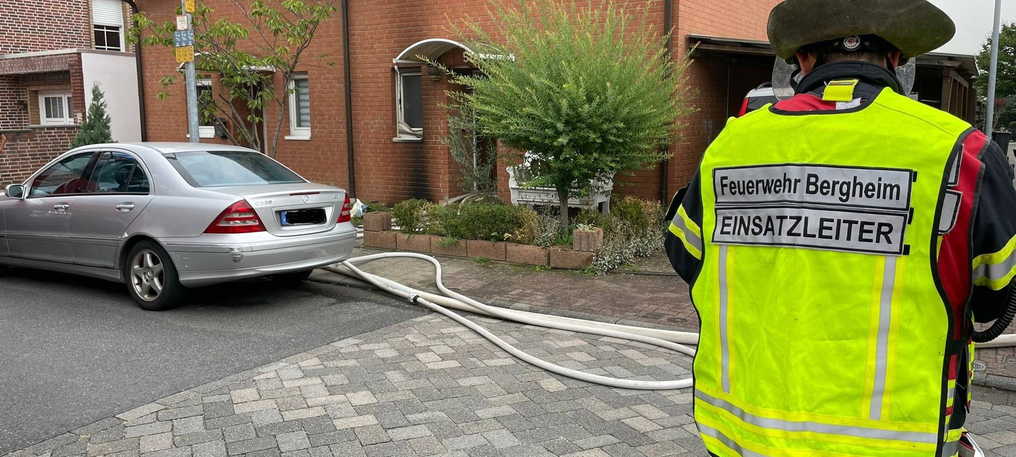 Bergheim: 35 Einsatzkräfte bekämpfen Kellerbrand