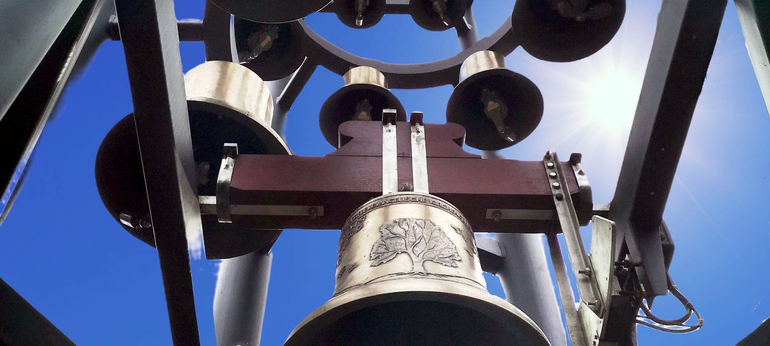 Hürth: Glockenturm an Martin-Luther-Kirche wird eingeweiht