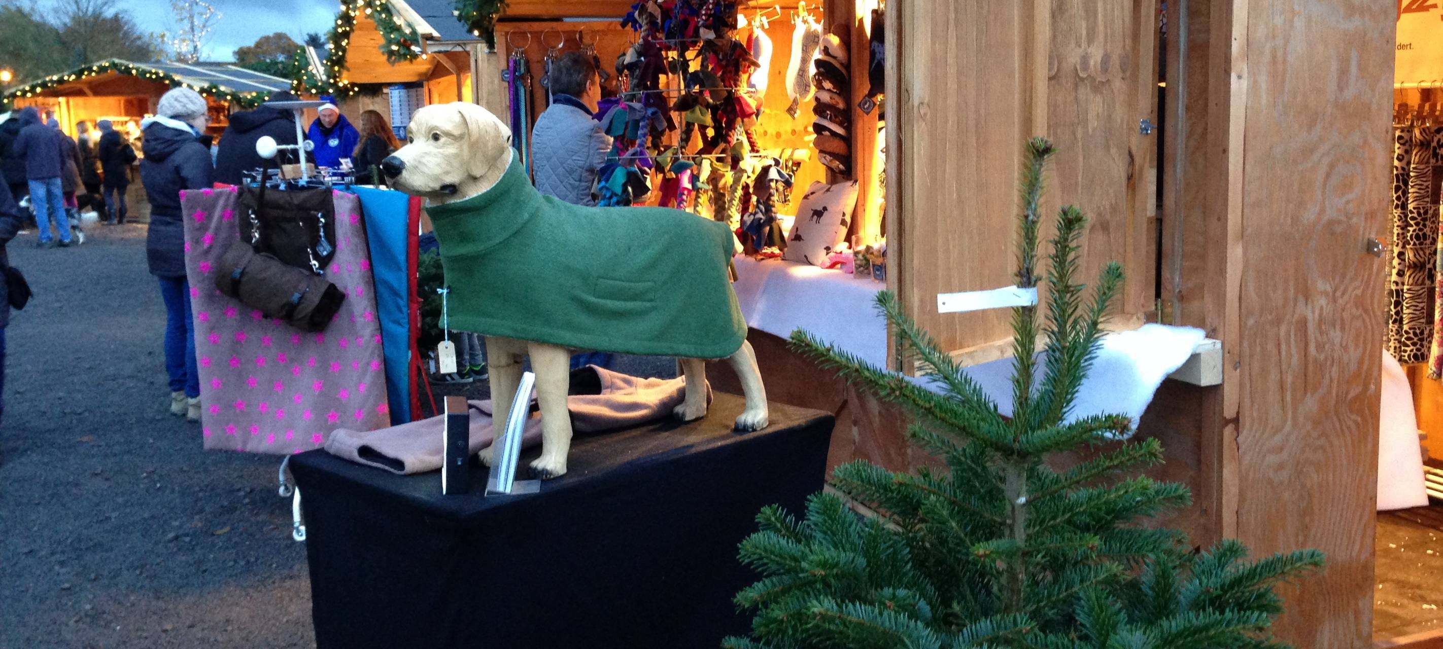 Hürth: Hundeweihnachtsmarkt auf dem Gertrudenhof