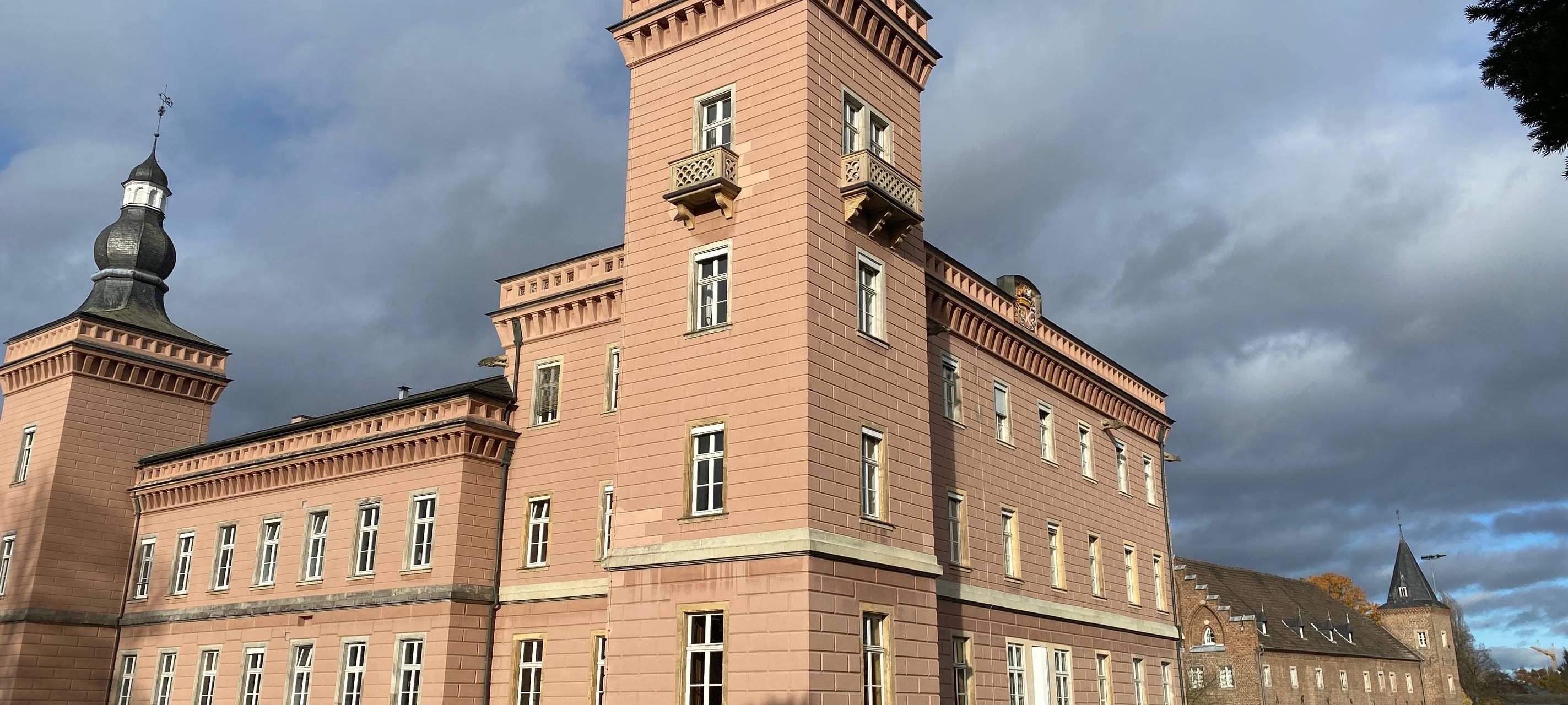 Erftstadt: Grachtstraße wird probeweise zur Fußgängerzone