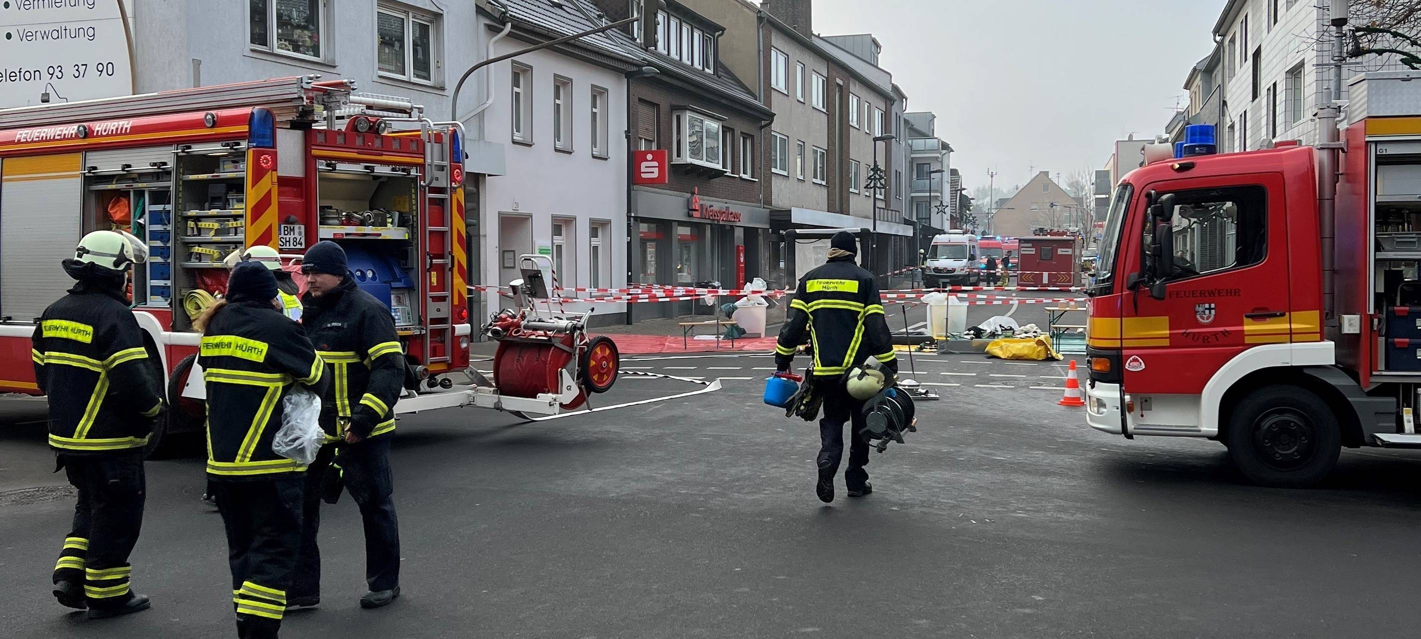 Hürth: Entwarnung nach Großeinsatz in Praxis in Gleuel