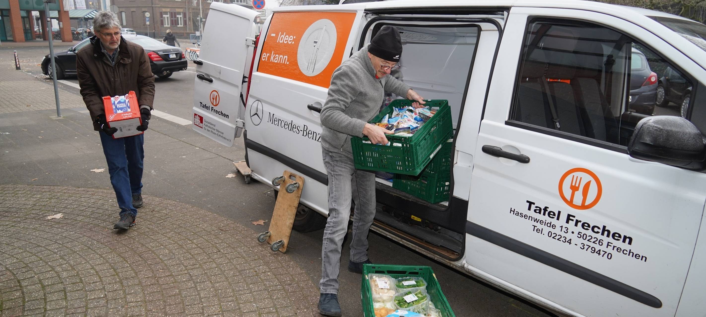 Frechen: Tafel sucht junge Helfer