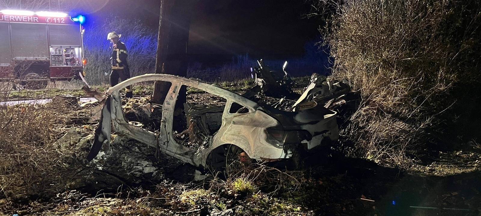 Pulheim: 30-Jähriger stirbt bei Autounfall