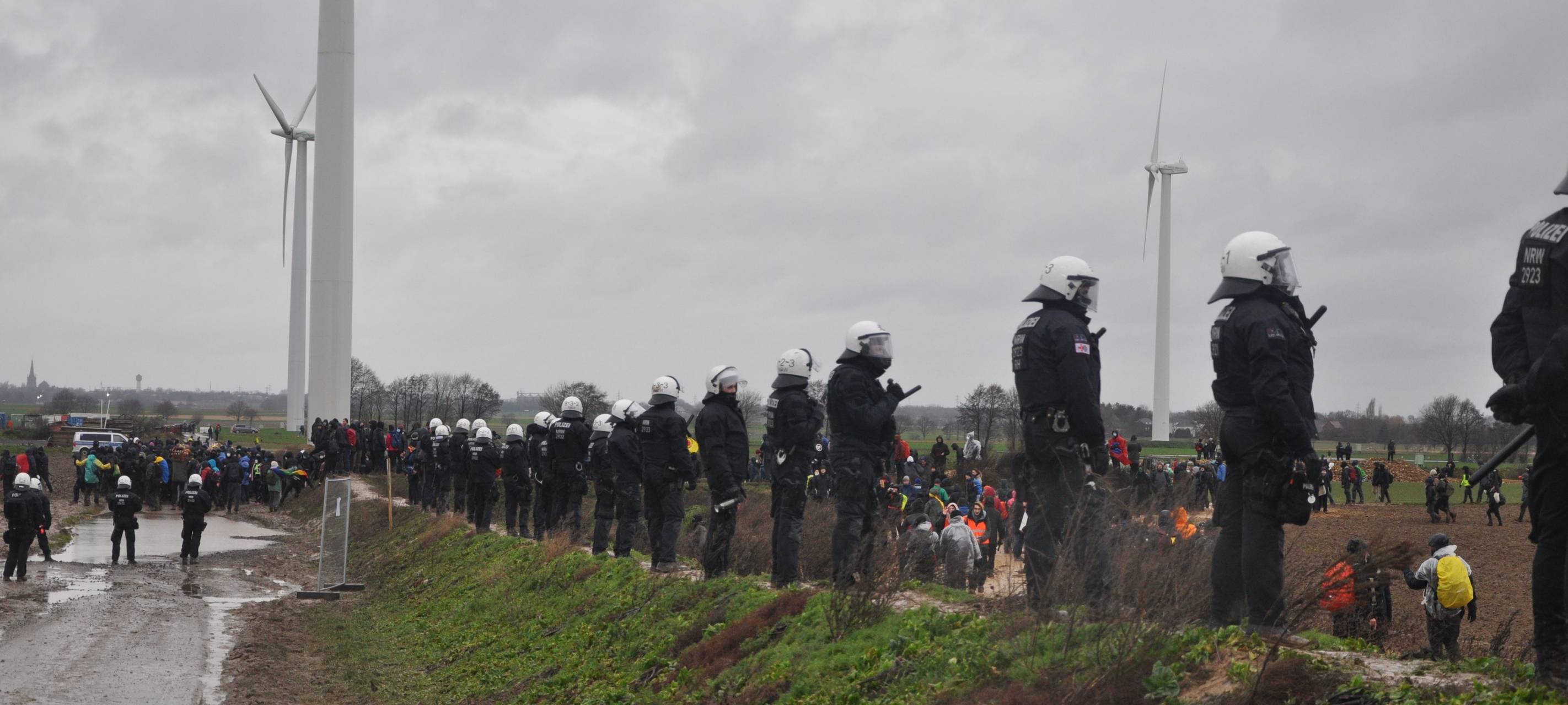 Rhein-Erft: Tausende Polizisten bei Lützerath-Räumung