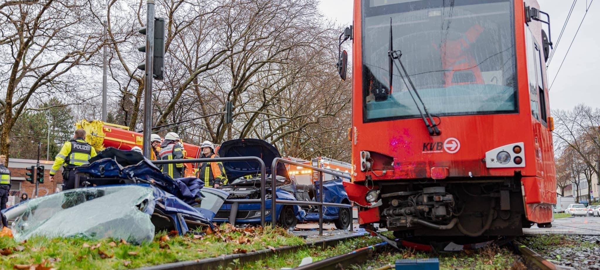 Köln: Unfall mit Straßenbahn