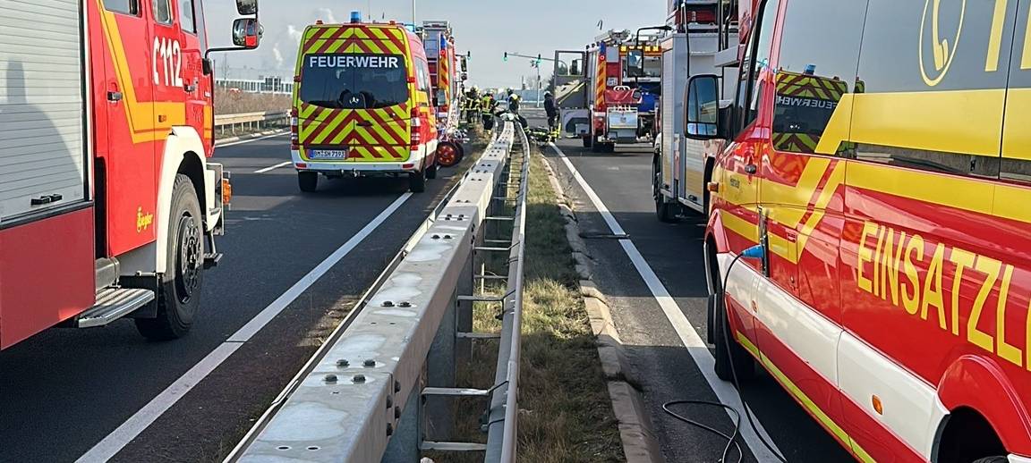 Hürth: Säure auf B265n ausgelaufen - Sperrung aufgehoben