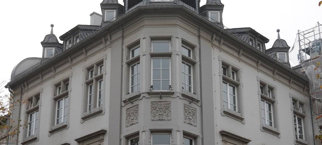 Brühl: Sanierung der Rathausuhr