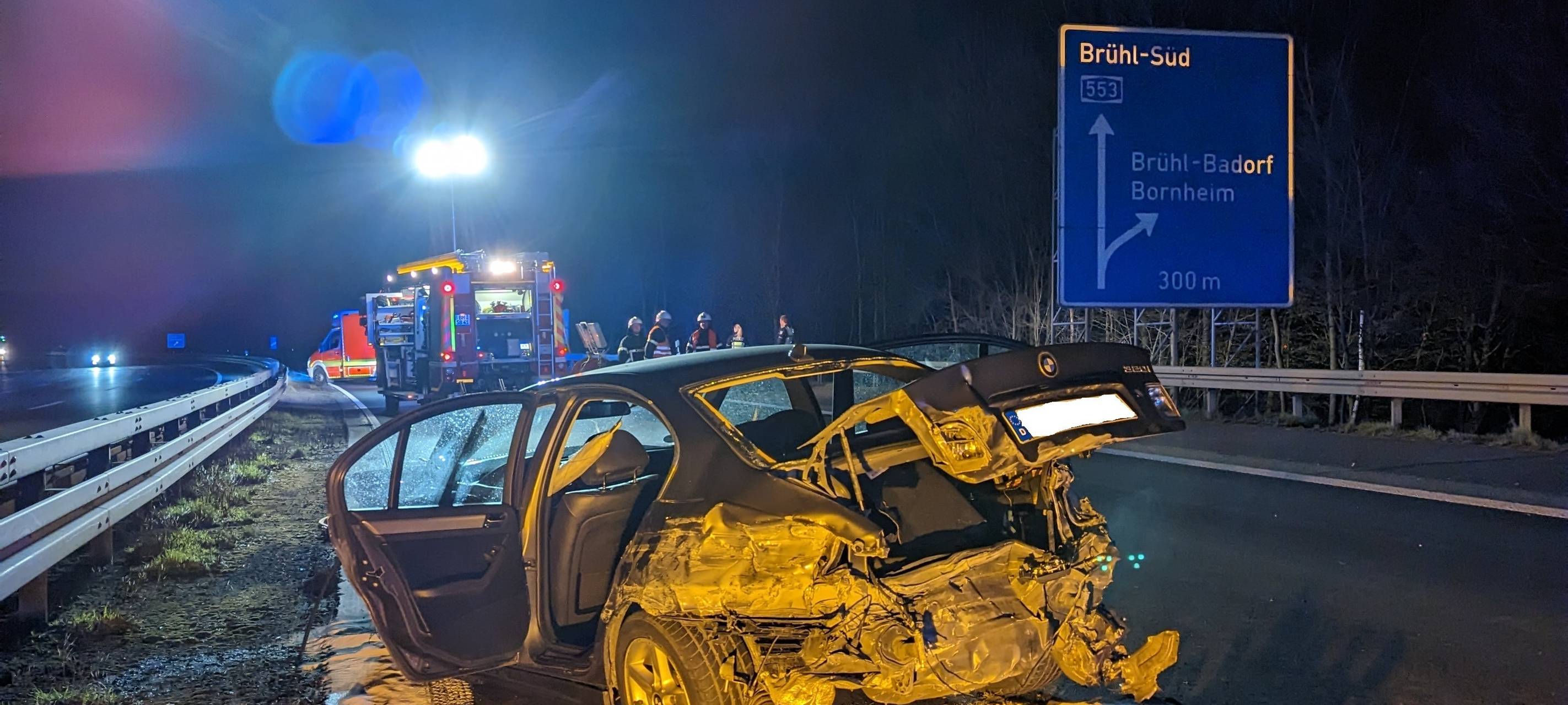 Brühl: Unfall mit drei Verletzten