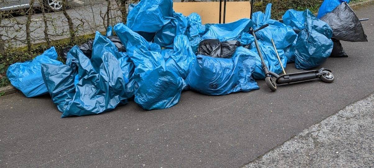 Kerpen: Schule macht Frühjahrsputz