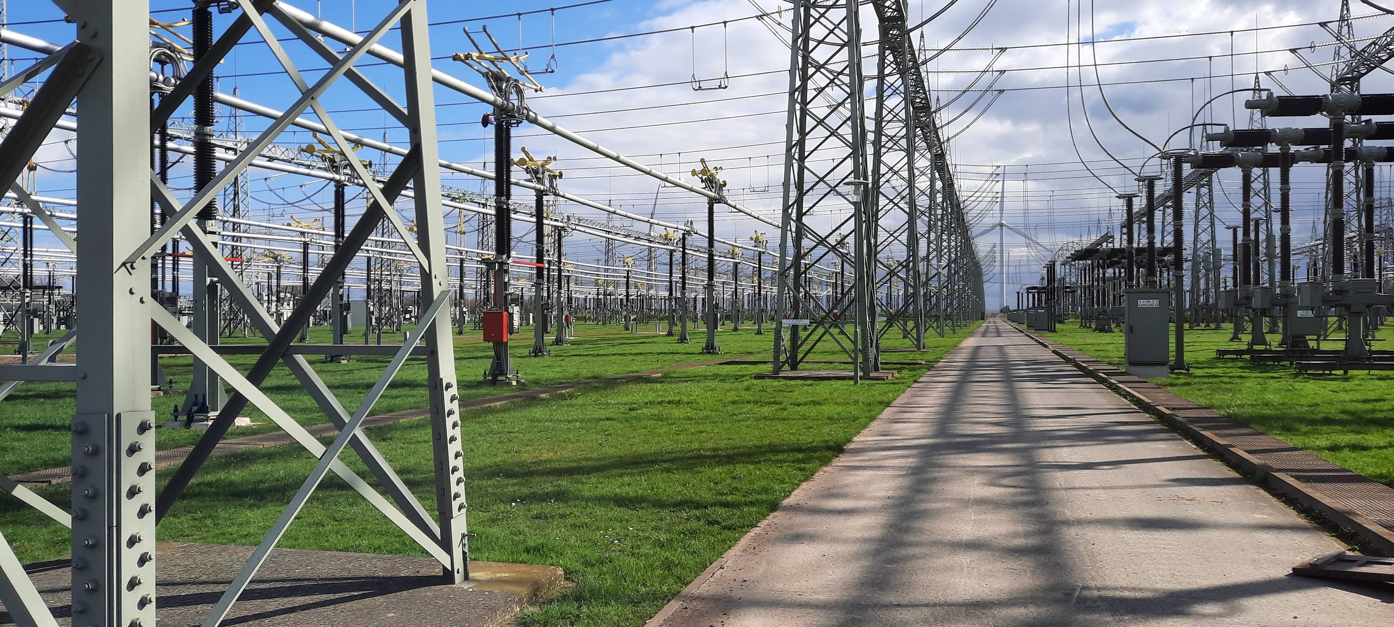 Hürth: Hunderte Meter Starkstromkabel gestohlen