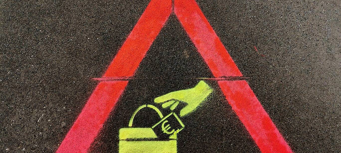 Köln: Polizei warnt mit Sprühfarbe vor Taschendieben