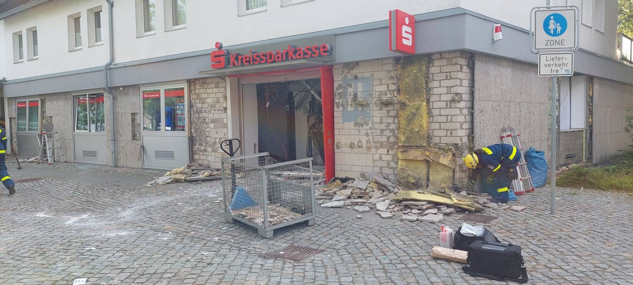 Kerpen: Ermittlungen nach Geldautomaten-Sprengung