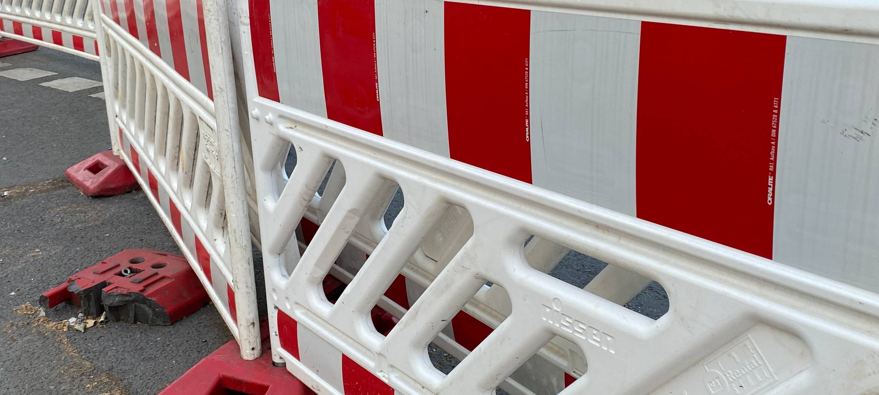 Wasserrohrbruch in Brühl: "An der Bleiche" voll gesperrt