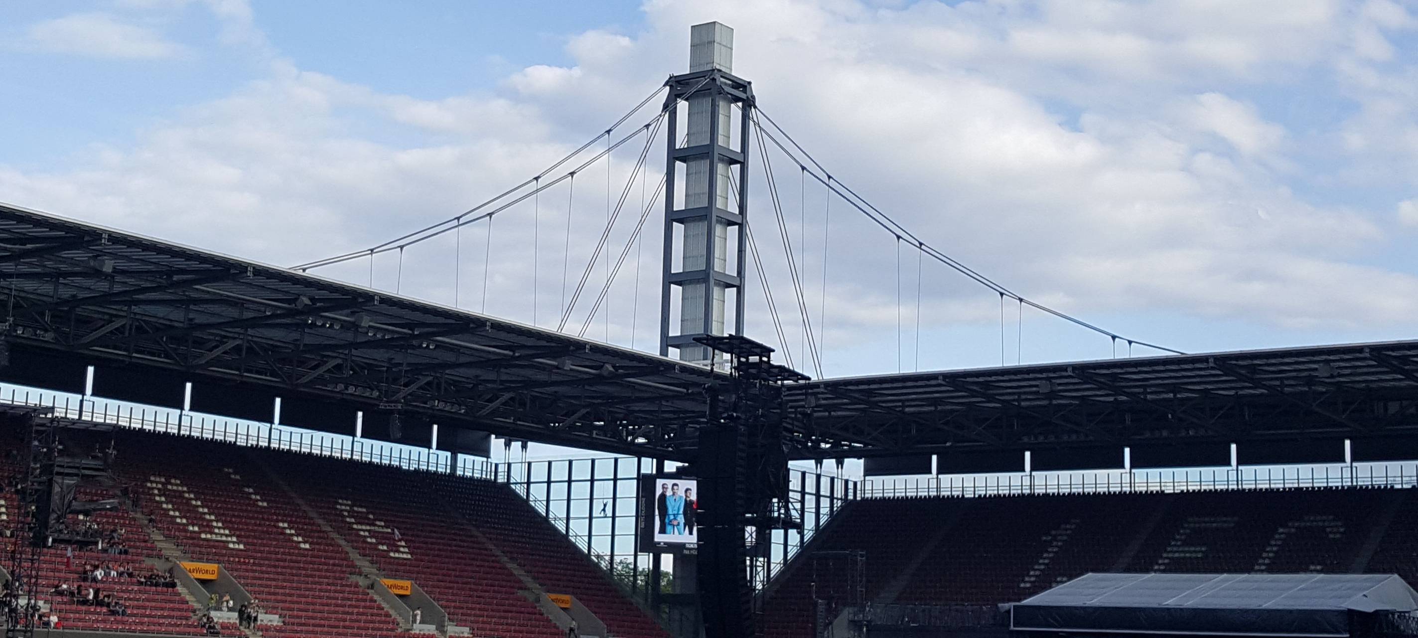 Köln: KVB bei Saisoneröffnung des 1. FC Köln