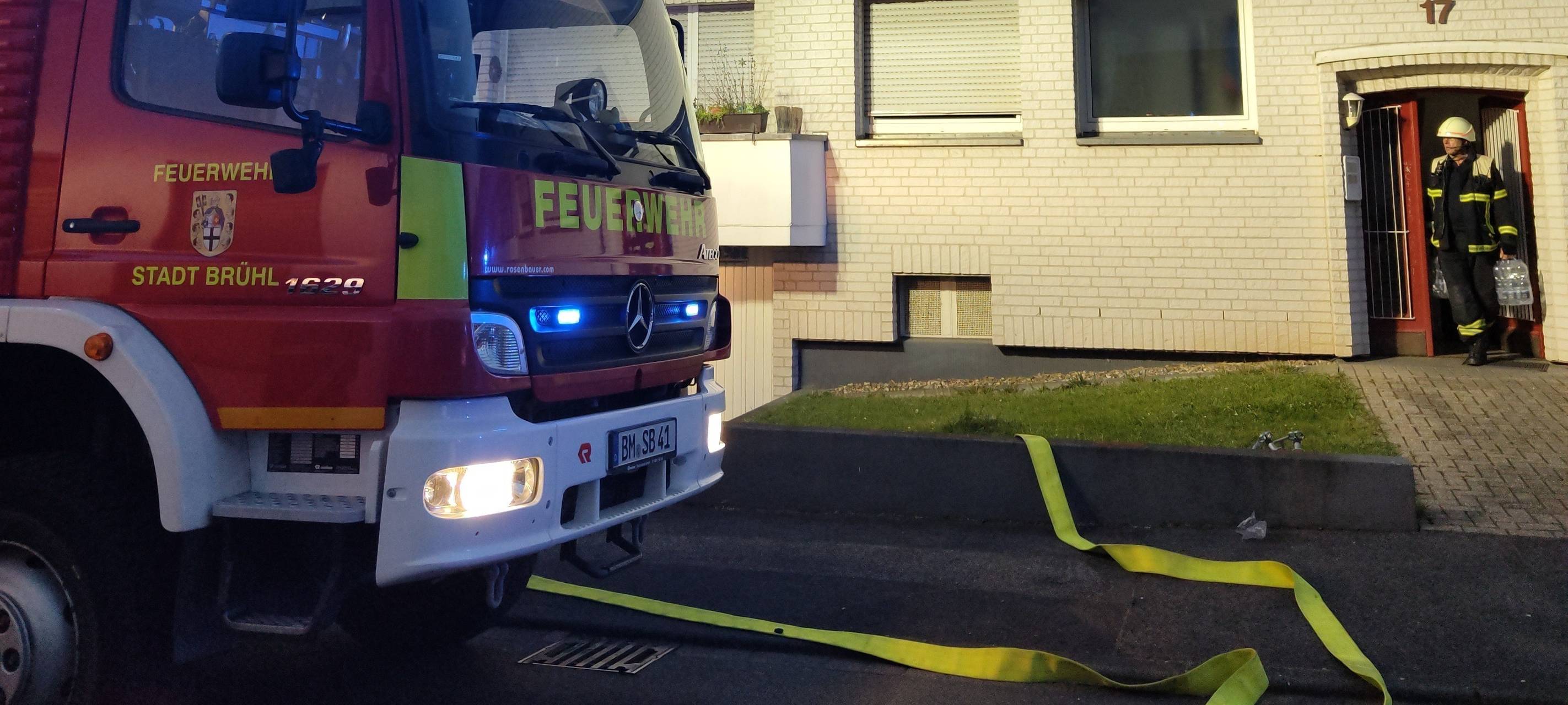 Brühl: Mann schläft - Essen brennt auf dem Herd an