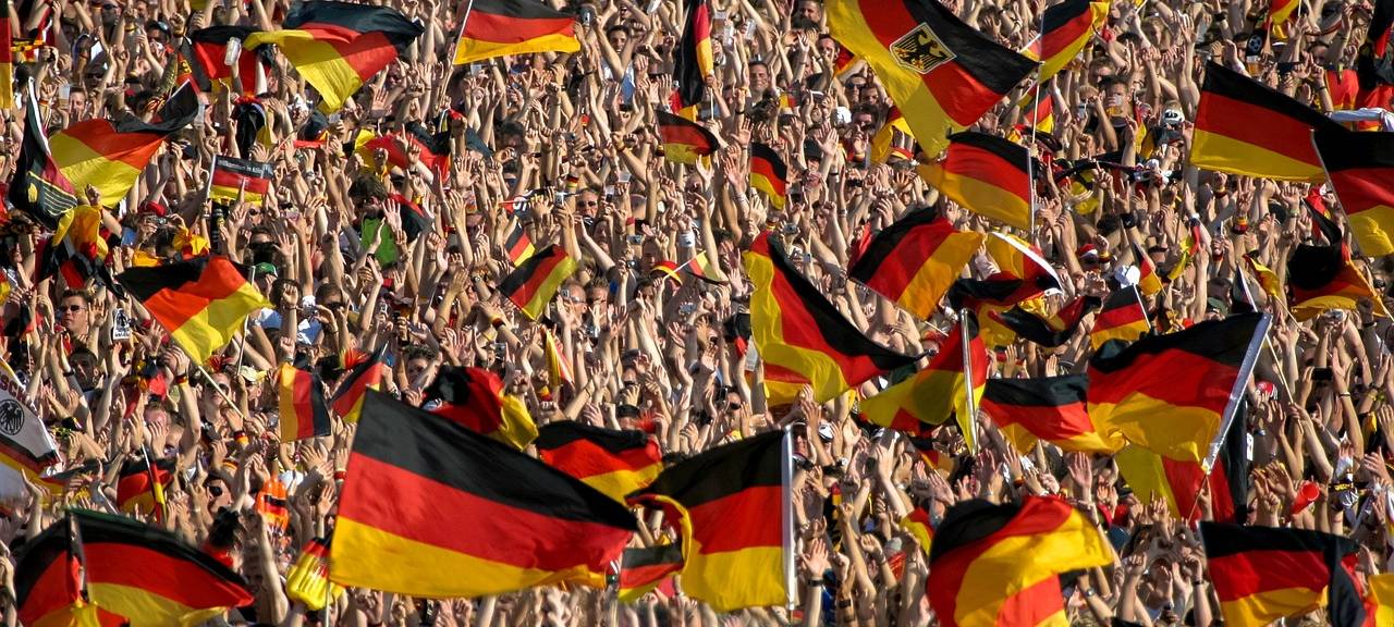 Rhein-Erft: Autokorso fuhr durch Bedburg