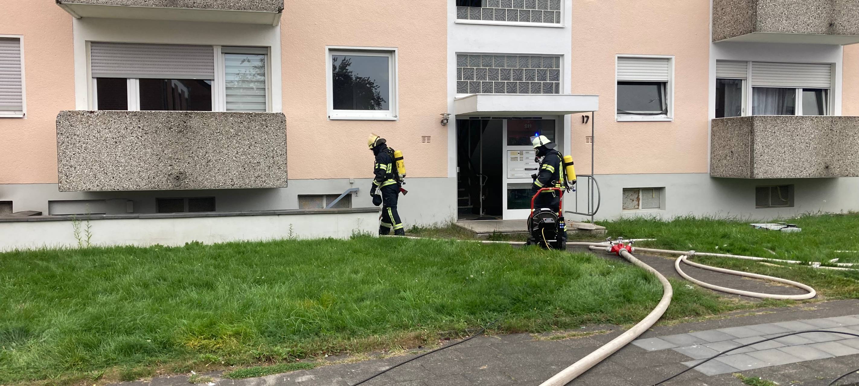 Bergheim: Feuerwehr löscht Kellerbrand