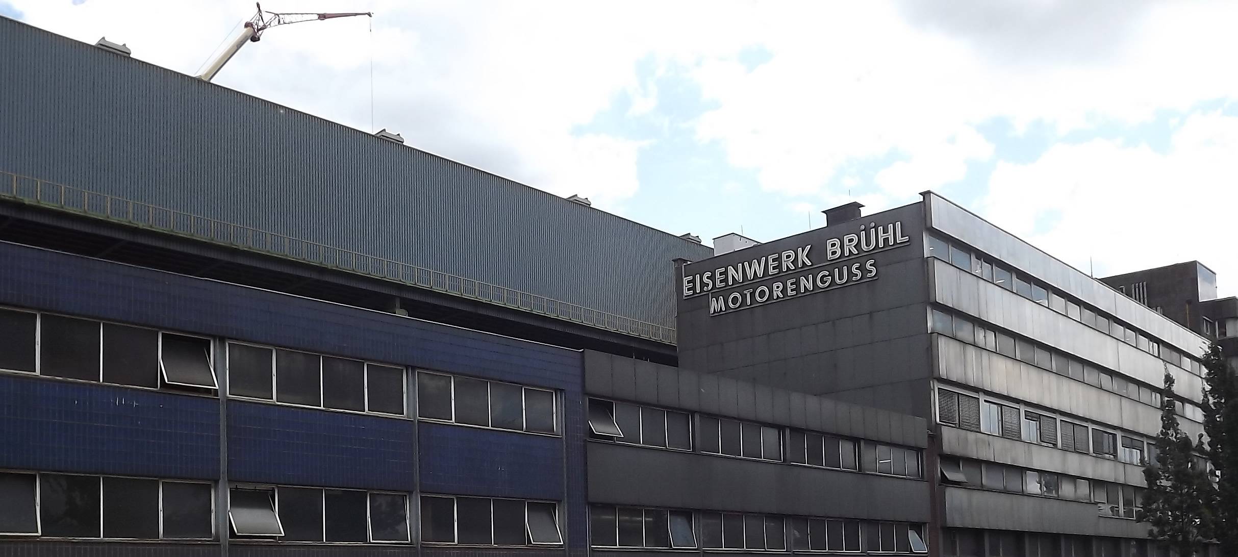 Brühl: Mitarbeiter wird bei Brand im Eisenwerk verletzt