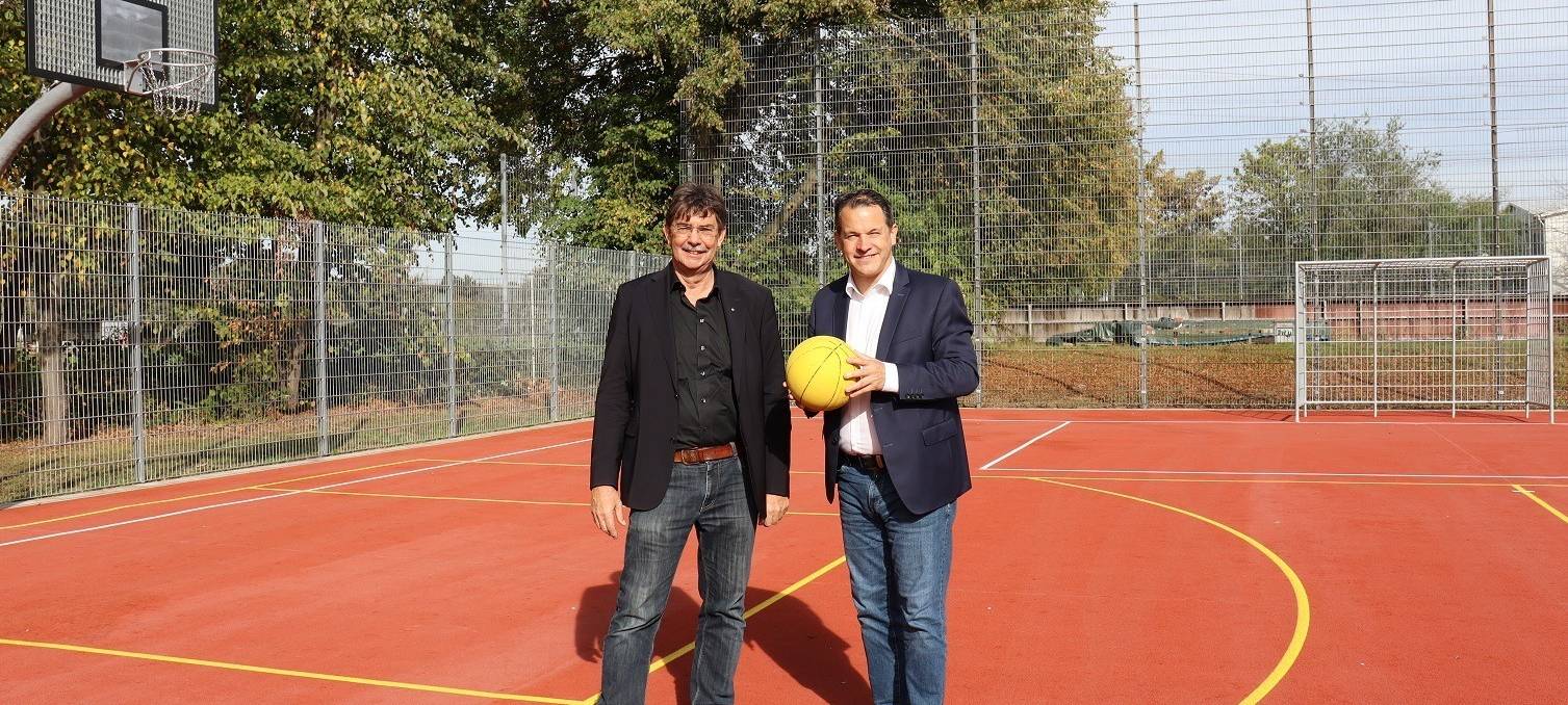 Pulheim: Spielfeld am Sportzentrum wieder auf