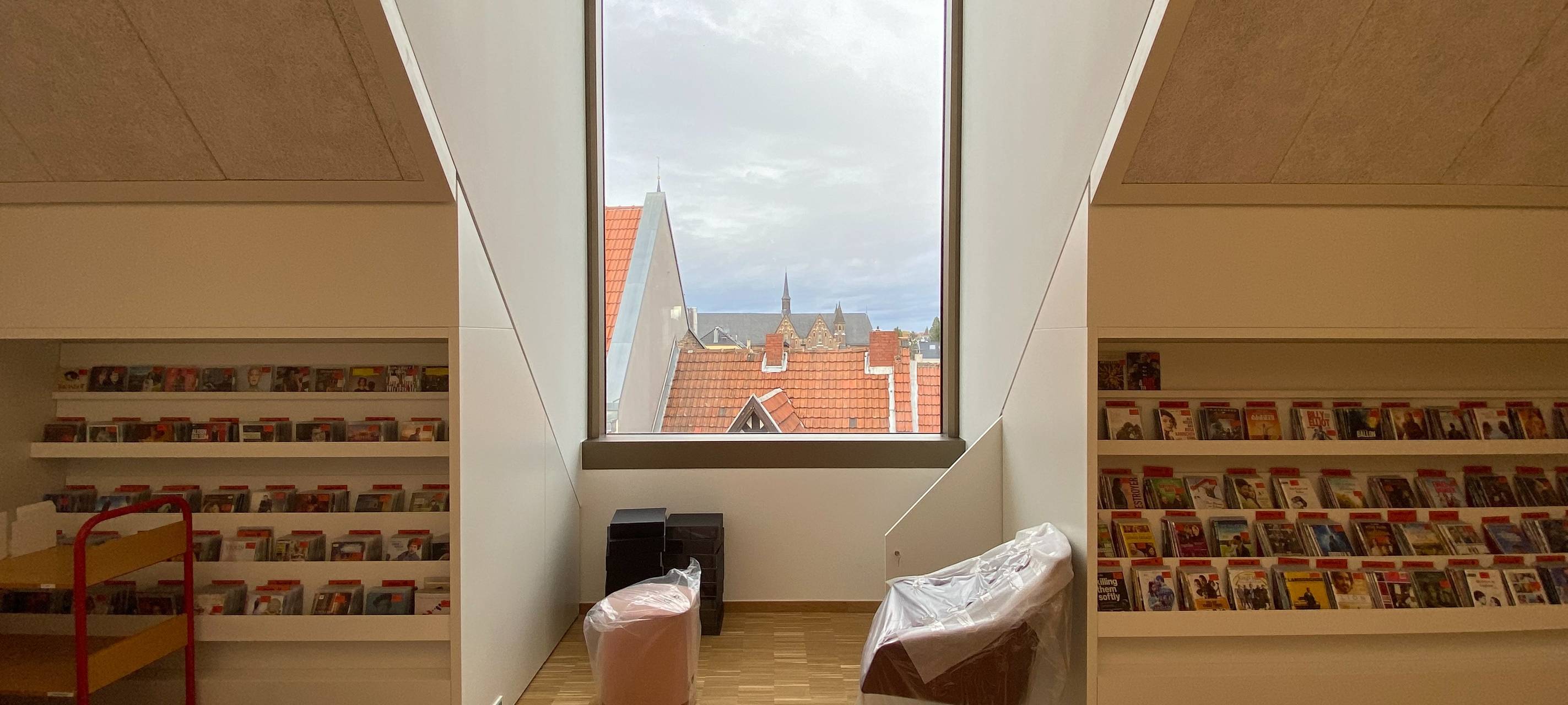 Ausstellung zu Femiziden in Brühl