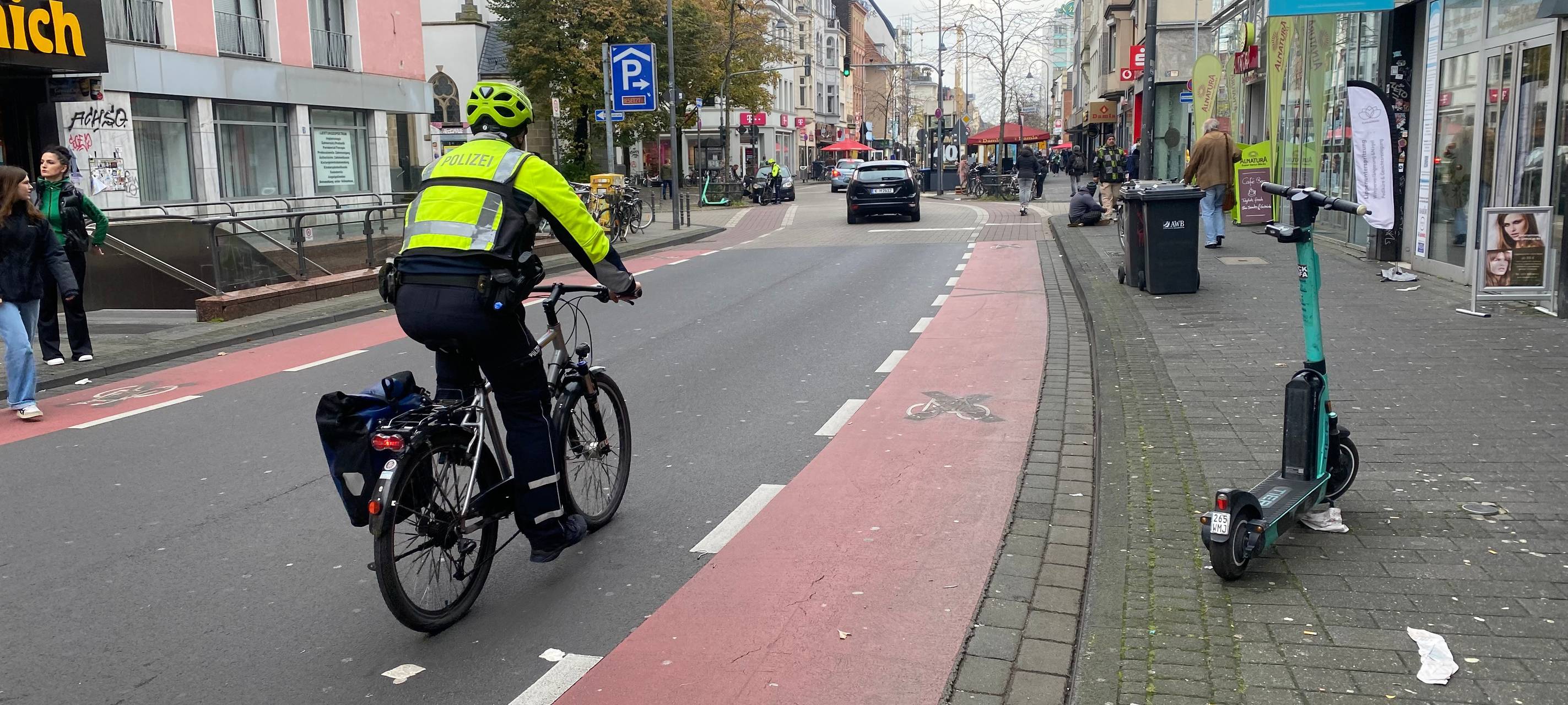 Köln: Stadt mit neuen Regeln für Venloer Straße zufrieden
