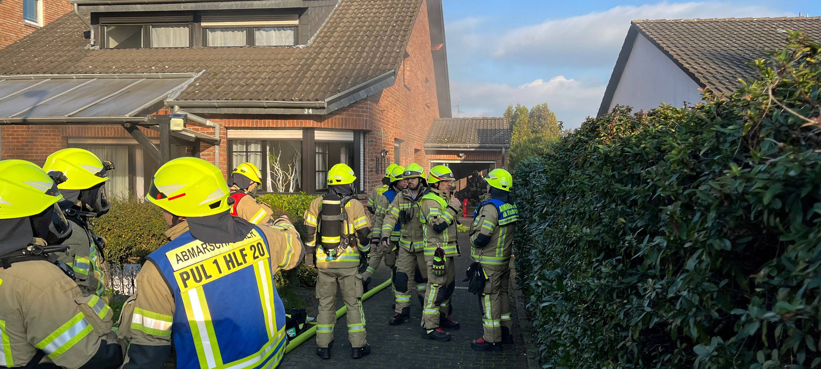 Pulheim: Kellerbrand und Gasaustritt