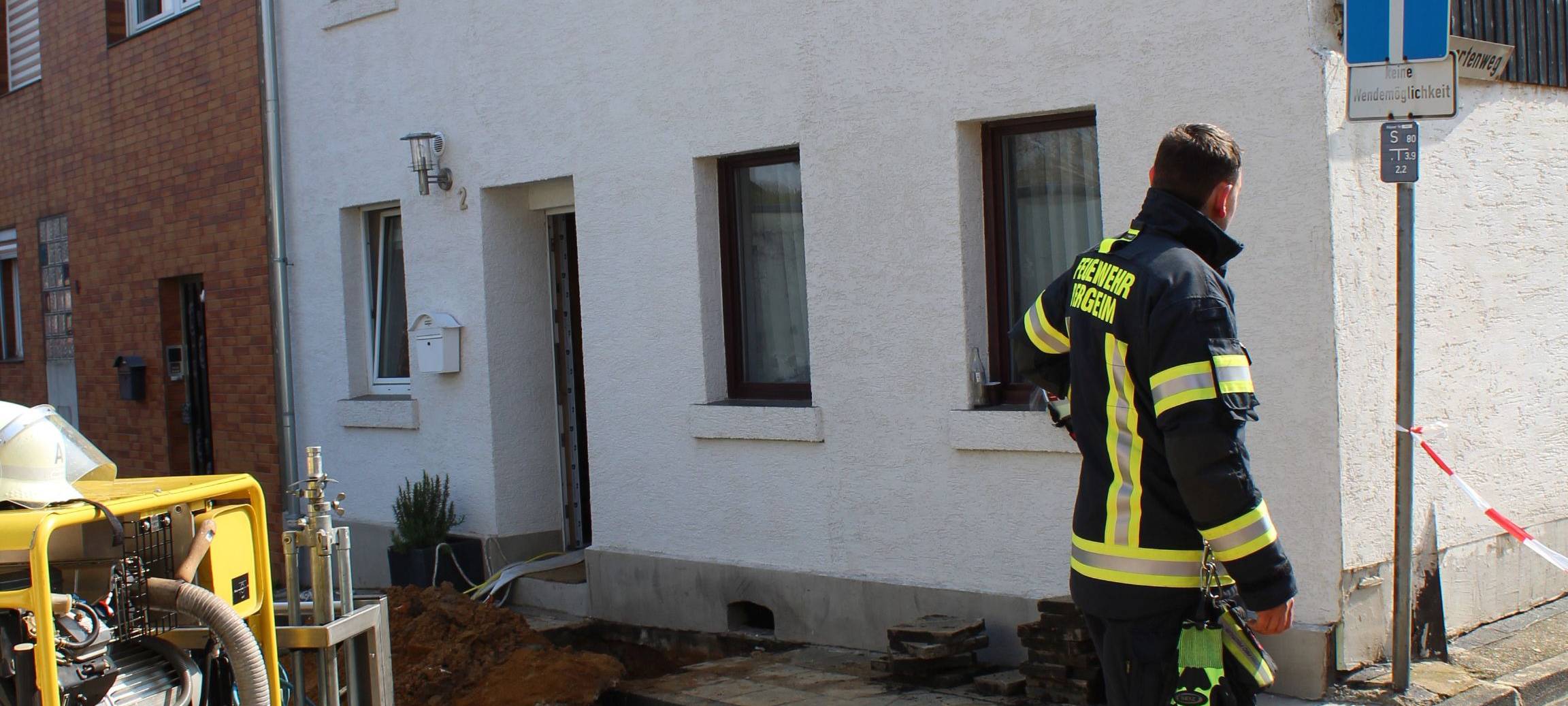 Nach Wasserrohrbruch: Häuser nicht mehr einsturzgefährdet