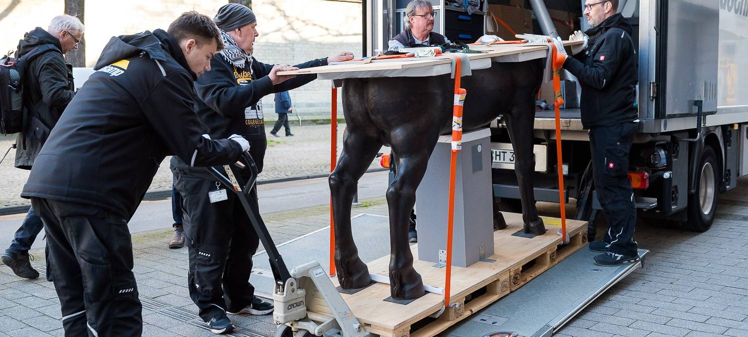 Köln: Heikle Aktion beim Aufbau der neuen Dauerausstellung