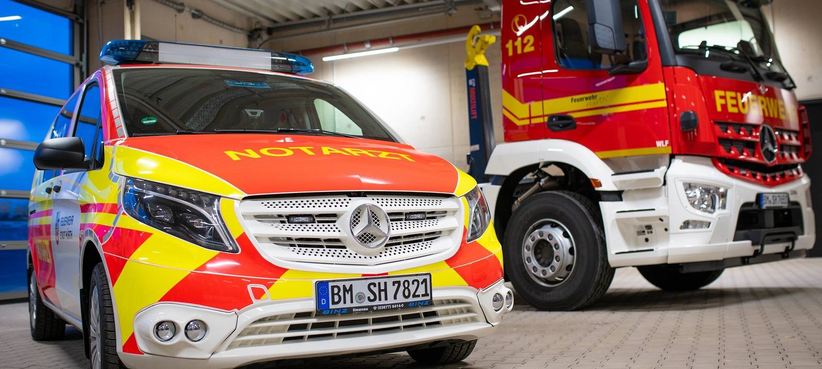 Hürth: Feuerwehr fährt mit neuen Fahrzeugen zum Einsatz