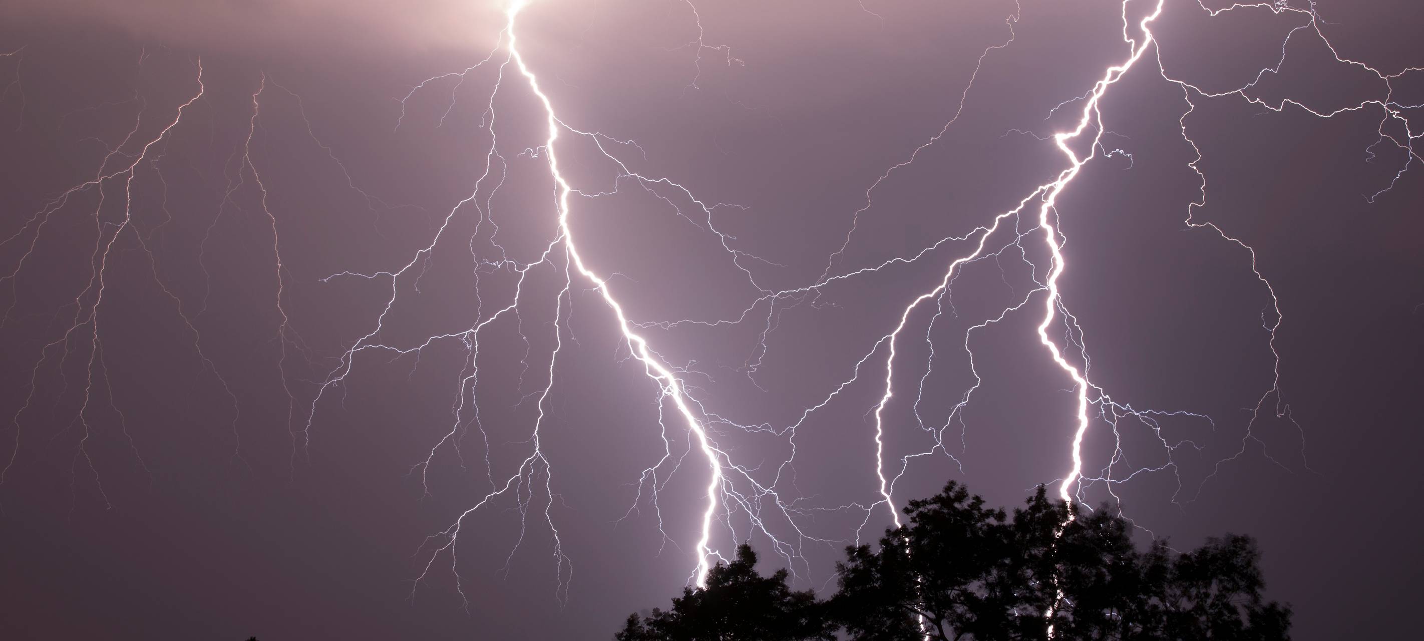 Erftstadt: Zahlreiche Unwettereinsätze wegen Gewitter