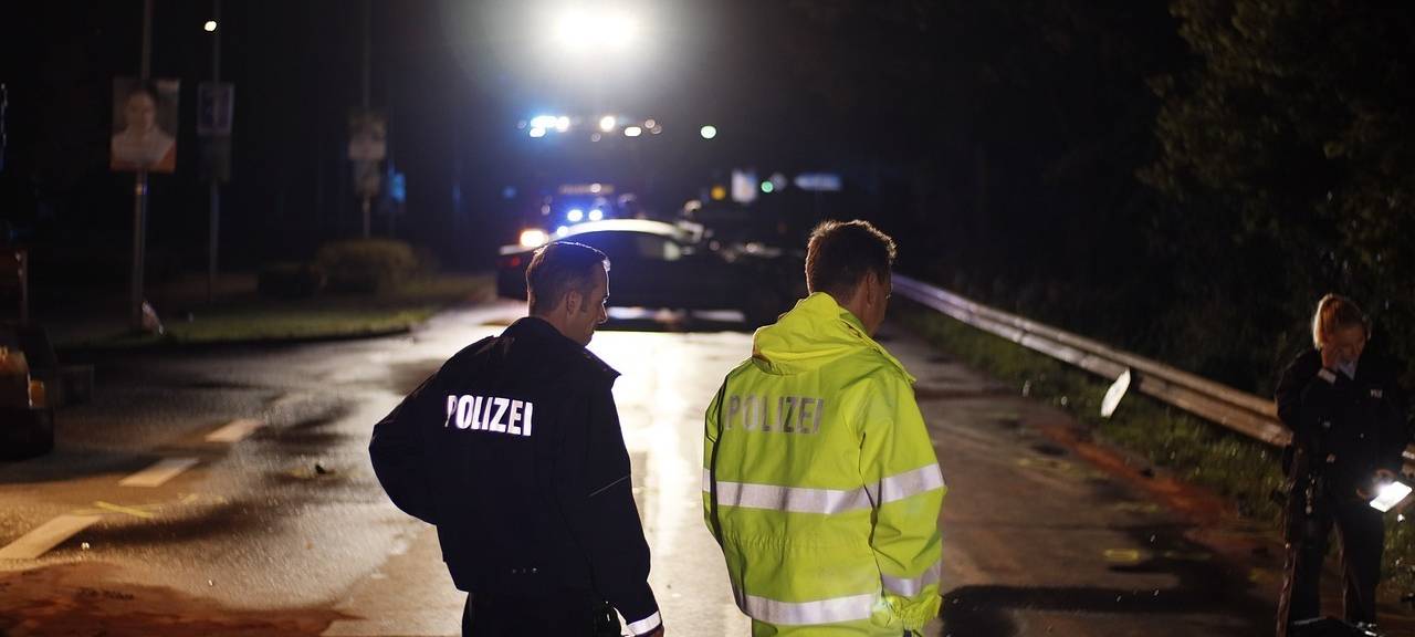 Polizei sucht Fahrer nach Straßenrennen in Wesseling