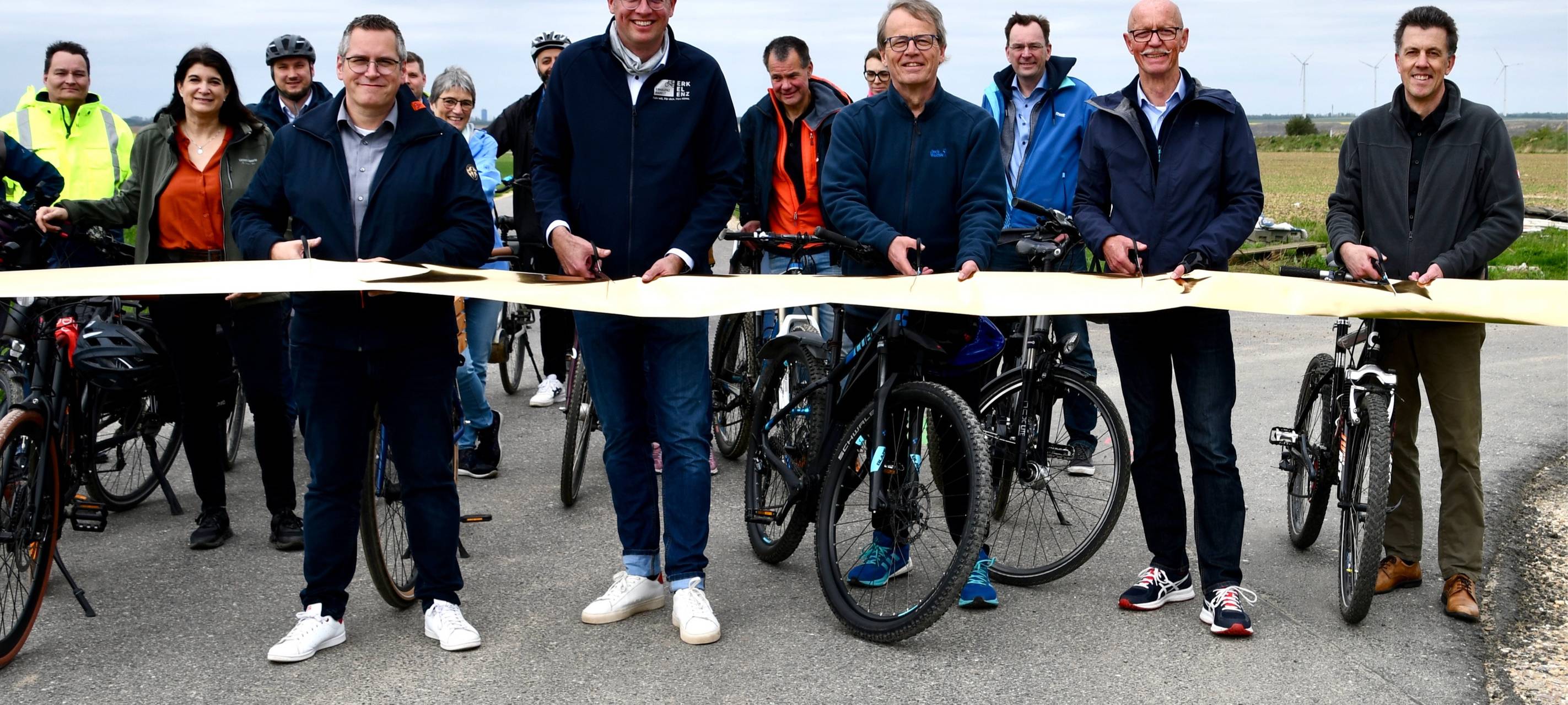 Bedburg: Neuer Radweg durch den Tagebau