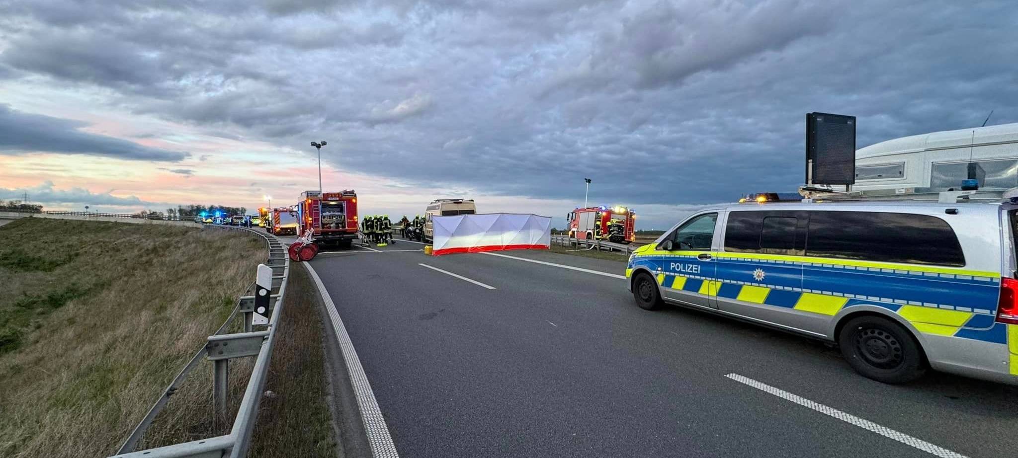 Bedburg: Tödlicher Motorradunfall auf der A44