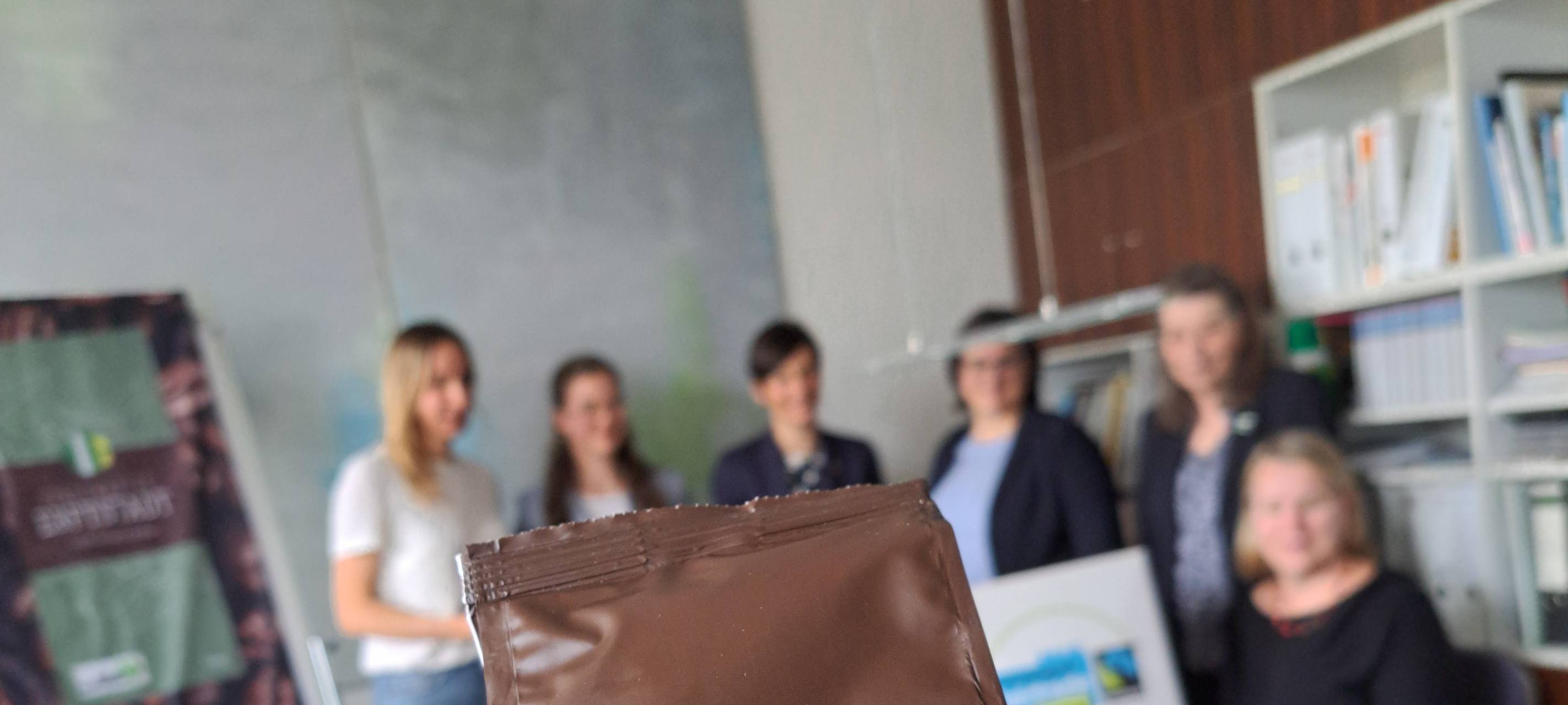 Erftstadt: Schülerin designt Kaffee-Etikett