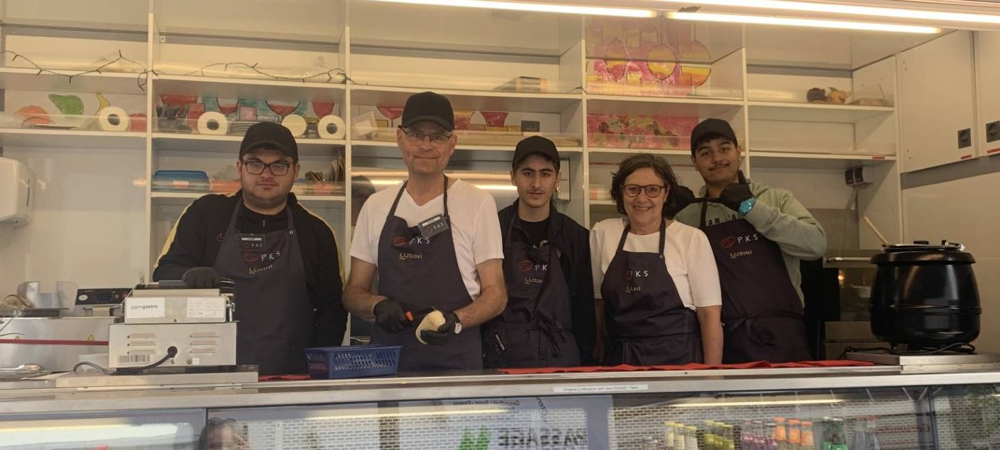 Erftstadt/Frechen: Förderschüler mit eigenem Foodtruck unterwegs