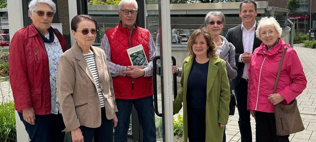 Pulheim: Telefonzelle wird Bücherschrank