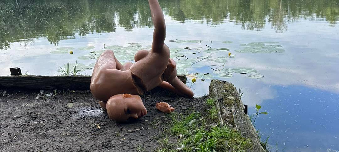 Brühl: Leblose Person im Wasser war nur eine Puppe