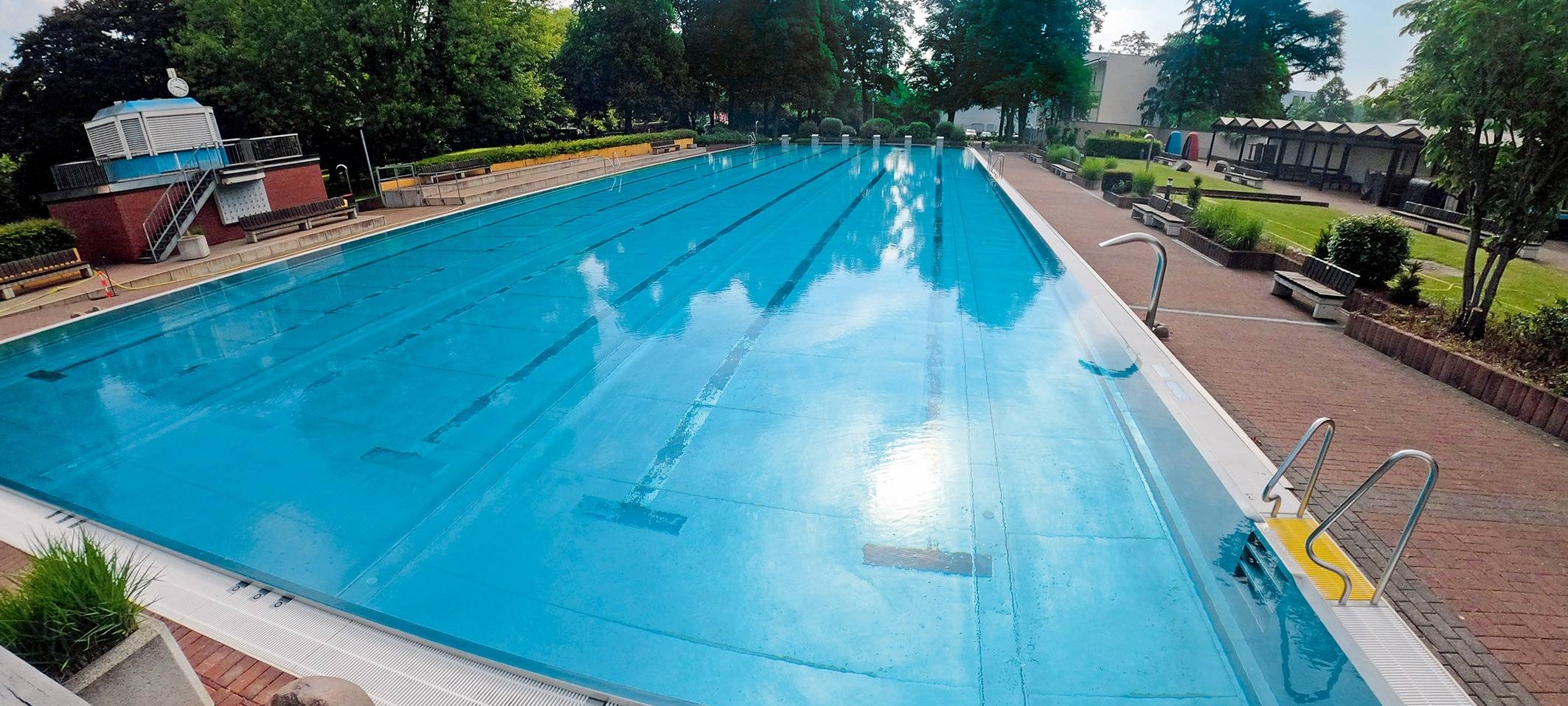 Freibad in Brühl öffnet und Sanierungsarbeiten dauern länger