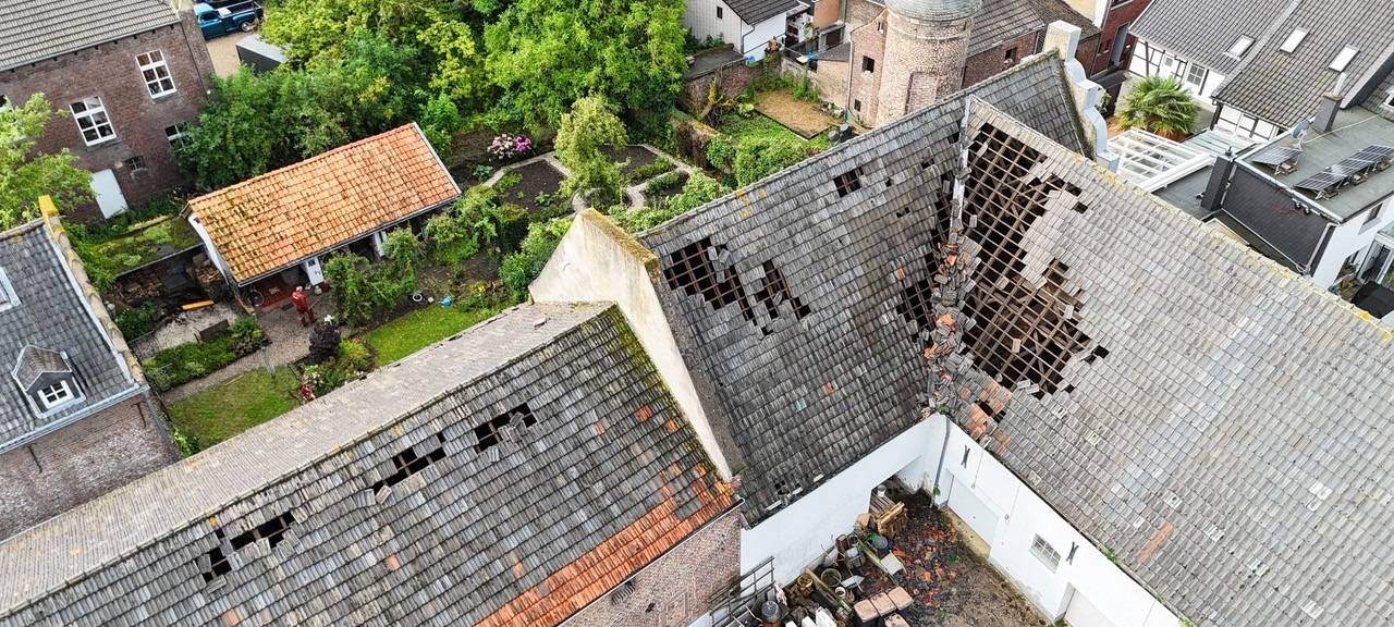 Bedburg: Mutmaßliche Windhose sorgt für große Schäden